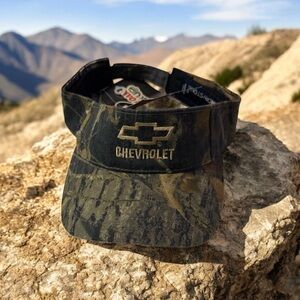 Mossy Oak Camo Visor with Chevrolet Logo nice , camouflege